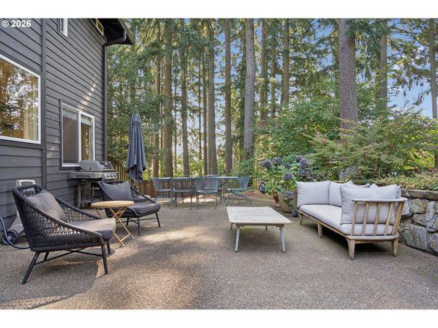 2861 RAWHIDE Ct, West Linn, OR 97068