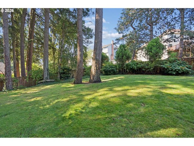 2861 RAWHIDE Ct, West Linn, OR 97068