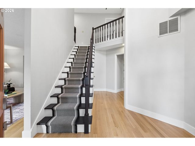 2861 RAWHIDE Ct, West Linn, OR 97068