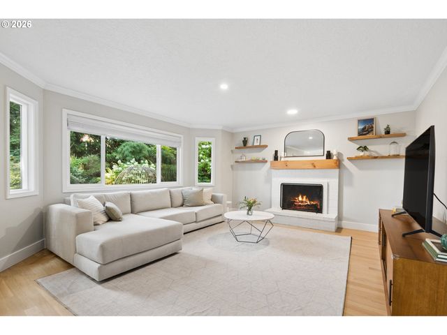 2861 RAWHIDE Ct, West Linn, OR 97068