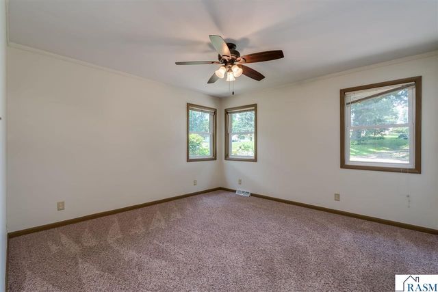 1511 Beaver Avenue, Mankato, MN 56001