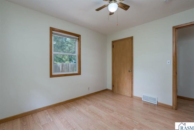 1511 Beaver Avenue, Mankato, MN 56001
