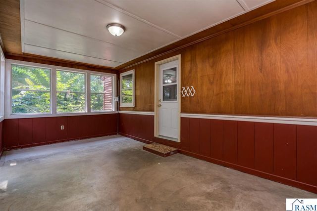 1511 Beaver Avenue, Mankato, MN 56001