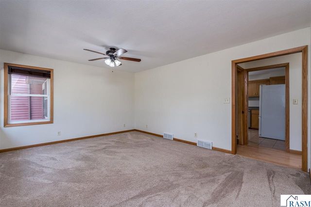 1511 Beaver Avenue, Mankato, MN 56001
