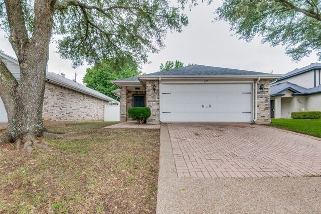 617 Alabaster Place, Cedar Hill, TX 75104