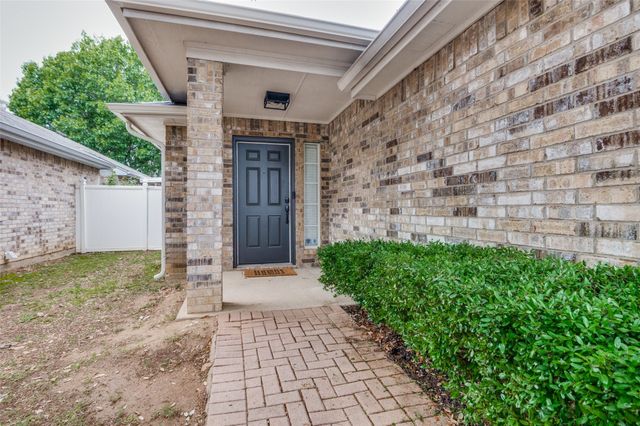 617 Alabaster Place, Cedar Hill, TX 75104