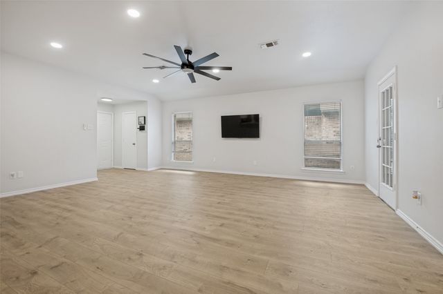 617 Alabaster Place, Cedar Hill, TX 75104