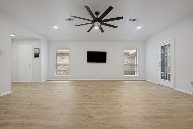 617 Alabaster Place, Cedar Hill, TX 75104