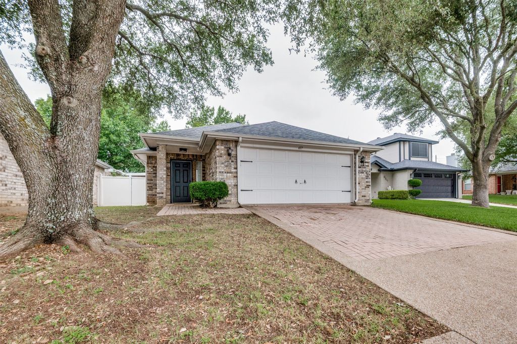617 Alabaster Place, Cedar Hill, TX 75104