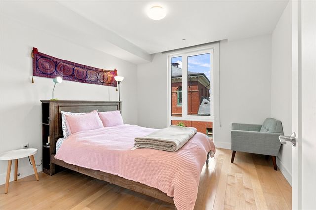 7 Beech St 219, Cambridge, MA 02140