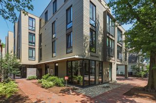 7 Beech St 219, Cambridge, MA 02140