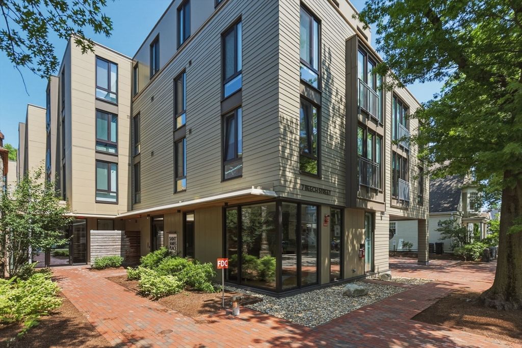 7 Beech St 219, Cambridge, MA 02140