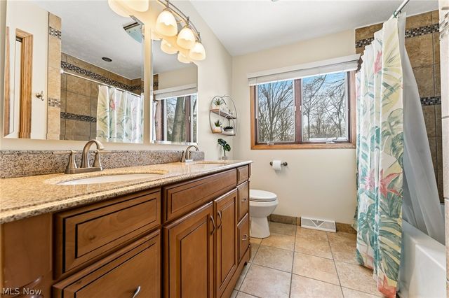 144 Winter Lane, Cortland, OH 44410