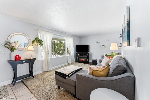 144 Winter Lane, Cortland, OH 44410