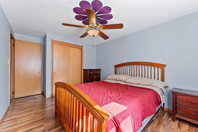 1575 FOREST GLEN DRIVE, Green Bay, WI 54304