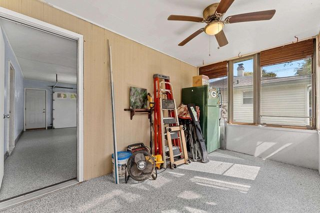 1575 FOREST GLEN DRIVE, Green Bay, WI 54304