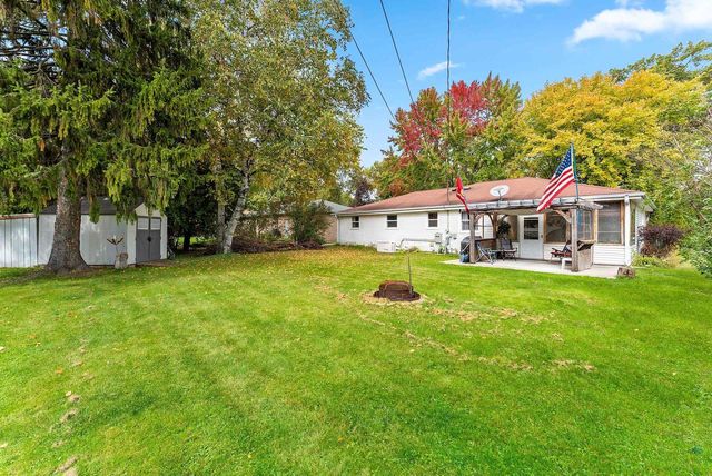 1575 FOREST GLEN DRIVE, Green Bay, WI 54304