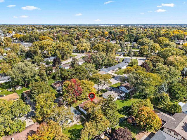 1575 FOREST GLEN DRIVE, Green Bay, WI 54304