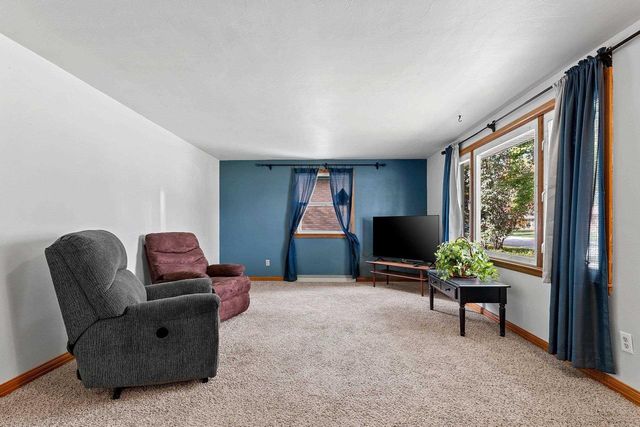 1575 FOREST GLEN DRIVE, Green Bay, WI 54304