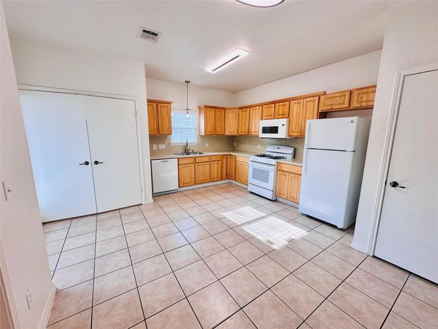 6301 Crumley LN, Austin, TX 78741