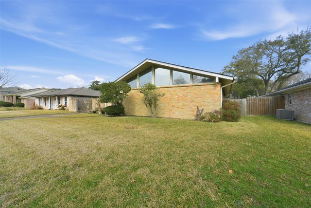 22106 Woodrose Drive, Katy, TX 77450