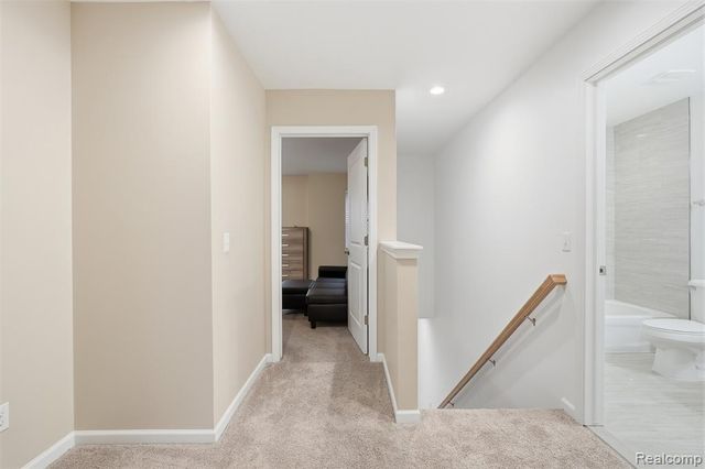 8117 Vermont Avenue, Warren, MI 48093