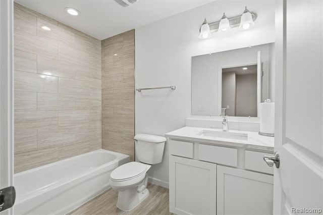 8117 Vermont Avenue, Warren, MI 48093