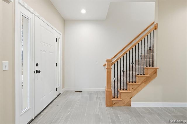 8117 Vermont Avenue, Warren, MI 48093