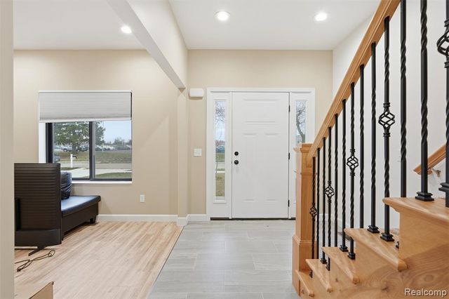 8117 Vermont Avenue, Warren, MI 48093