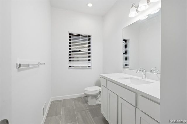 8117 Vermont Avenue, Warren, MI 48093