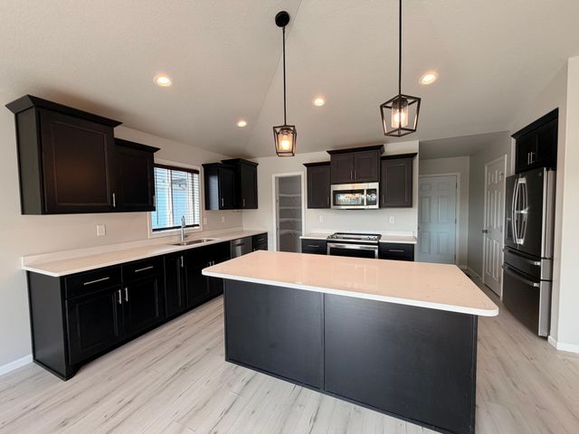 10258 Burgundy Drive, Horace, ND 58047