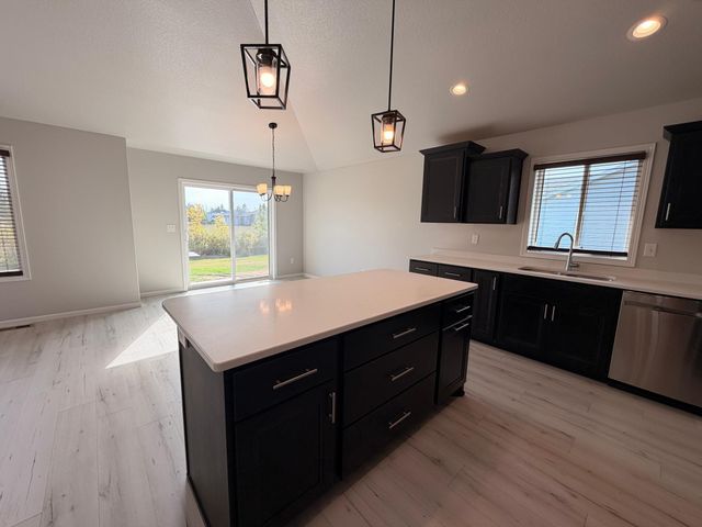 10258 Burgundy Drive, Horace, ND 58047