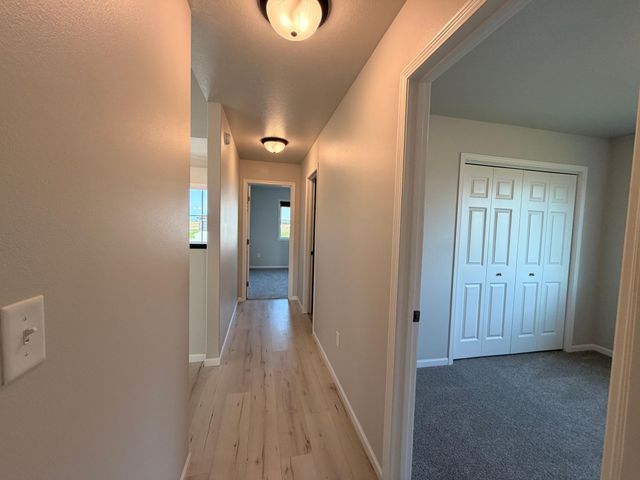 10258 Burgundy Drive, Horace, ND 58047