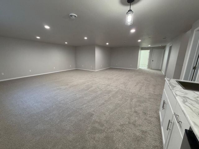 10258 Burgundy Drive, Horace, ND 58047