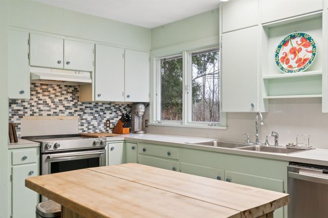 227 Garey Road, Thetford, VT 05043