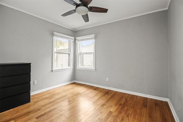 101 E Pocahontas Lane, Kansas City, MO 64114