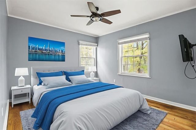 101 E Pocahontas Lane, Kansas City, MO 64114