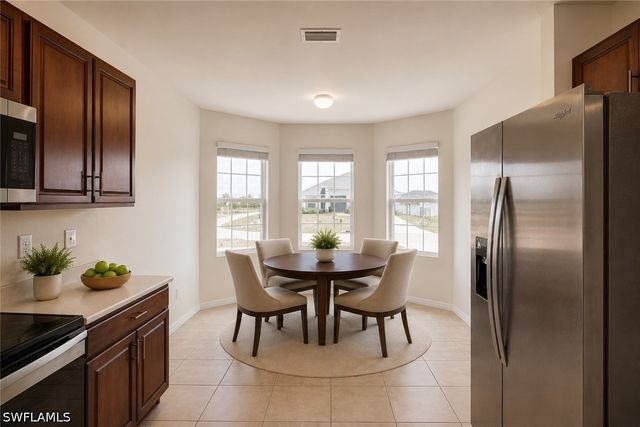 2220 NE 5th AVE, Cape Coral, FL 33909