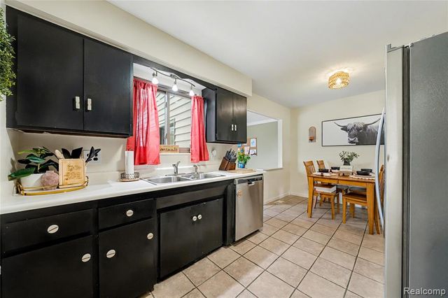 43355 Ryer Court, Sterling Heights, MI 48313