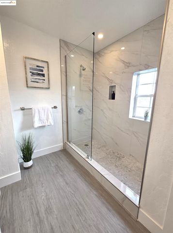 14851 Boulevard Ct, Castro Valley, CA 94578