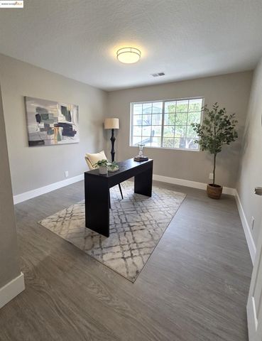 14851 Boulevard Ct, Castro Valley, CA 94578