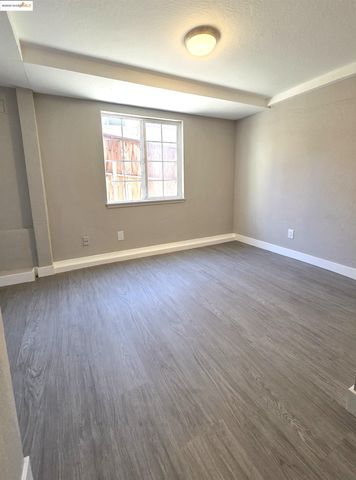 14851 Boulevard Ct, Castro Valley, CA 94578