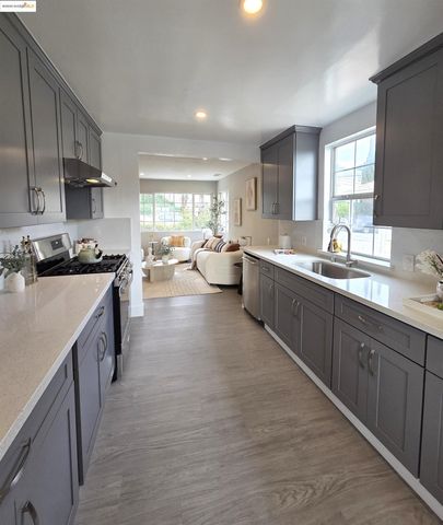 14851 Boulevard Ct, Castro Valley, CA 94578