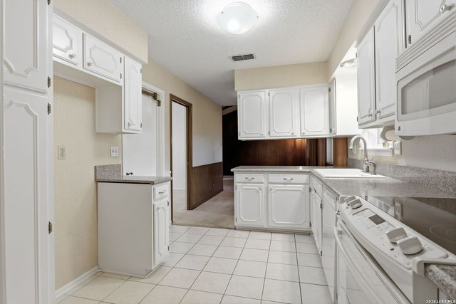 6902 Forest Grove, San Antonio, TX 78240