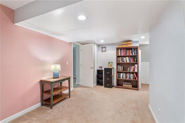 304 Rose Creek Way, Woodstock, GA 30189