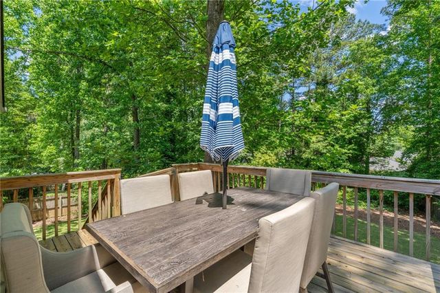 304 Rose Creek Way, Woodstock, GA 30189
