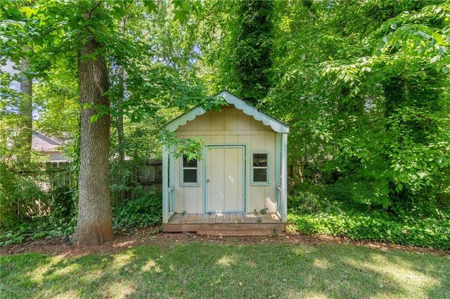 304 Rose Creek Way, Woodstock, GA 30189