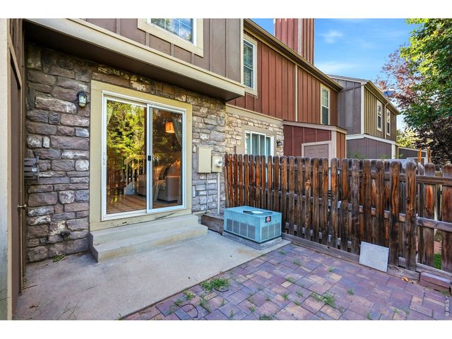 8132 S Fillmore Cir, Centennial, CO 80122