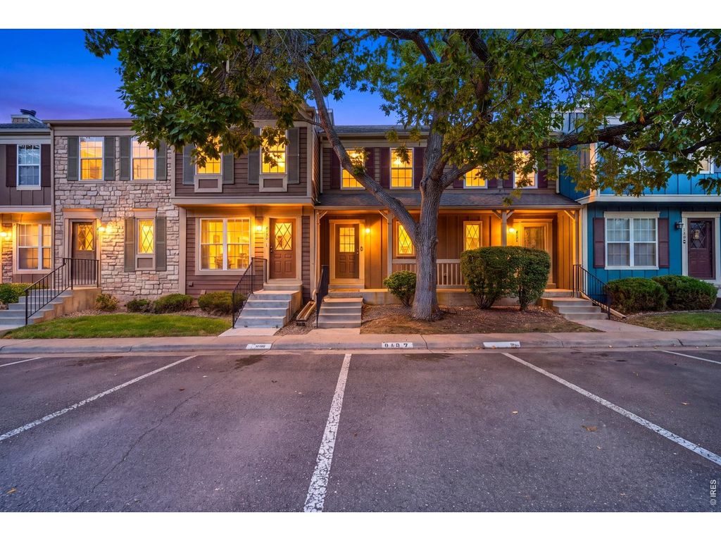 8132 S Fillmore Cir, Centennial, CO 80122