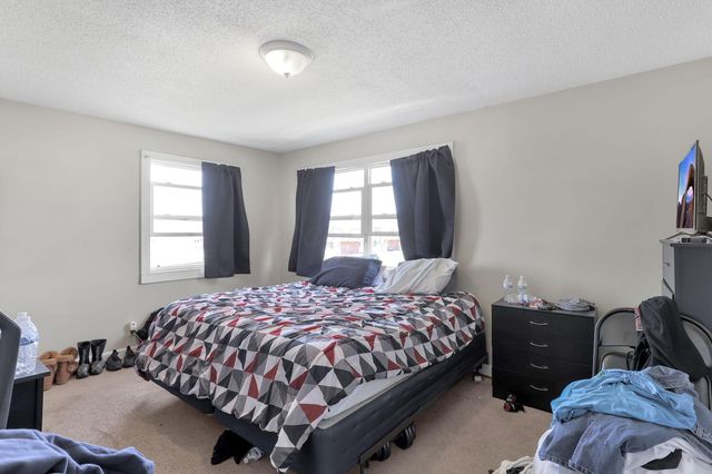 219 Buckeye Circle, Columbus, OH 43217